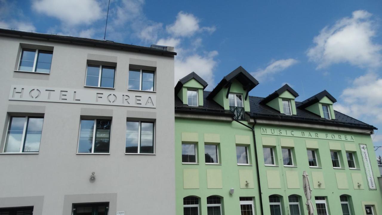 Hotel Forea Lanskroun Exterior photo